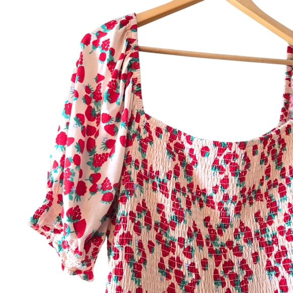 BETSEY JOHNSON Women's Dress Size XXL Strawberry Fields Tiered Smocked Midi - Picture 8 of 16